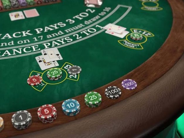 Table de blackjack lors d'un événement Eclatdejoie